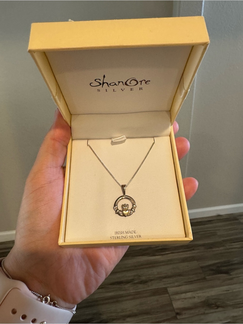 ShanOre Irish Claddagh Sterling Silver Necklace NWT Original Box